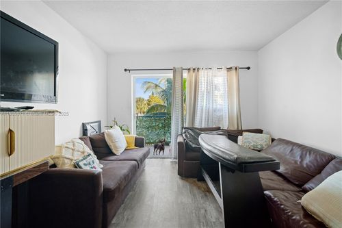 202-1450 Ne 170th St, North Miami Beach, FL, 33162-2885 | Card Image