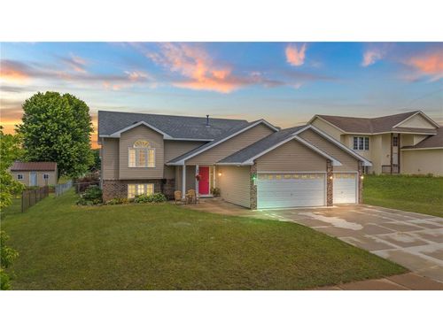 845 Plum Tree Ln, Somerset, WI, 54025-7580 | Card Image