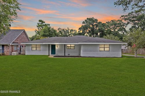209 Sandager Ave, Jeanerette, LA, 70544-6008 | Card Image