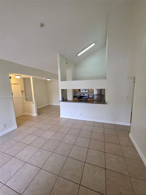 apt-305-10451 Sw 157th Pl, Miami, FL, 33196-3658 | Card Image