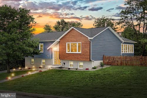 38 Hillside Ter, GLEN ROCK, PA, 17327-1339 | Card Image