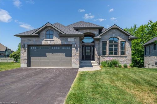 154 Pauline Tom Avenue, Kingston, ON, K7K0G1 | Card Image