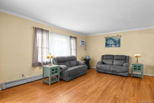 17 Grover Ln, E Northport, NY, 11731-3014 | Card Image