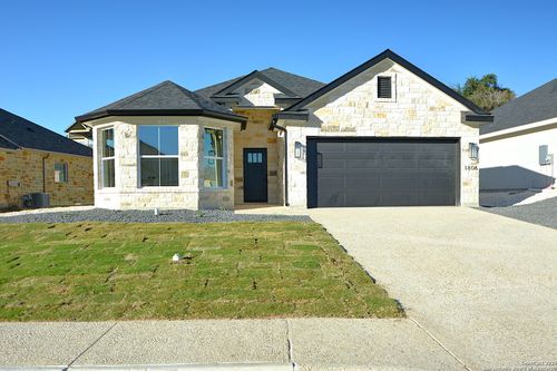 1806 Chateau Ln N, Kerrville, TX, 78028-3955 | Card Image