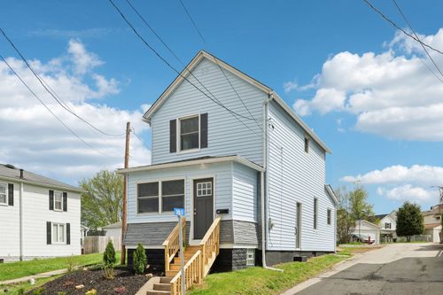 613 Oak St, Vandergrift, PA, 15690-1422 | Card Image