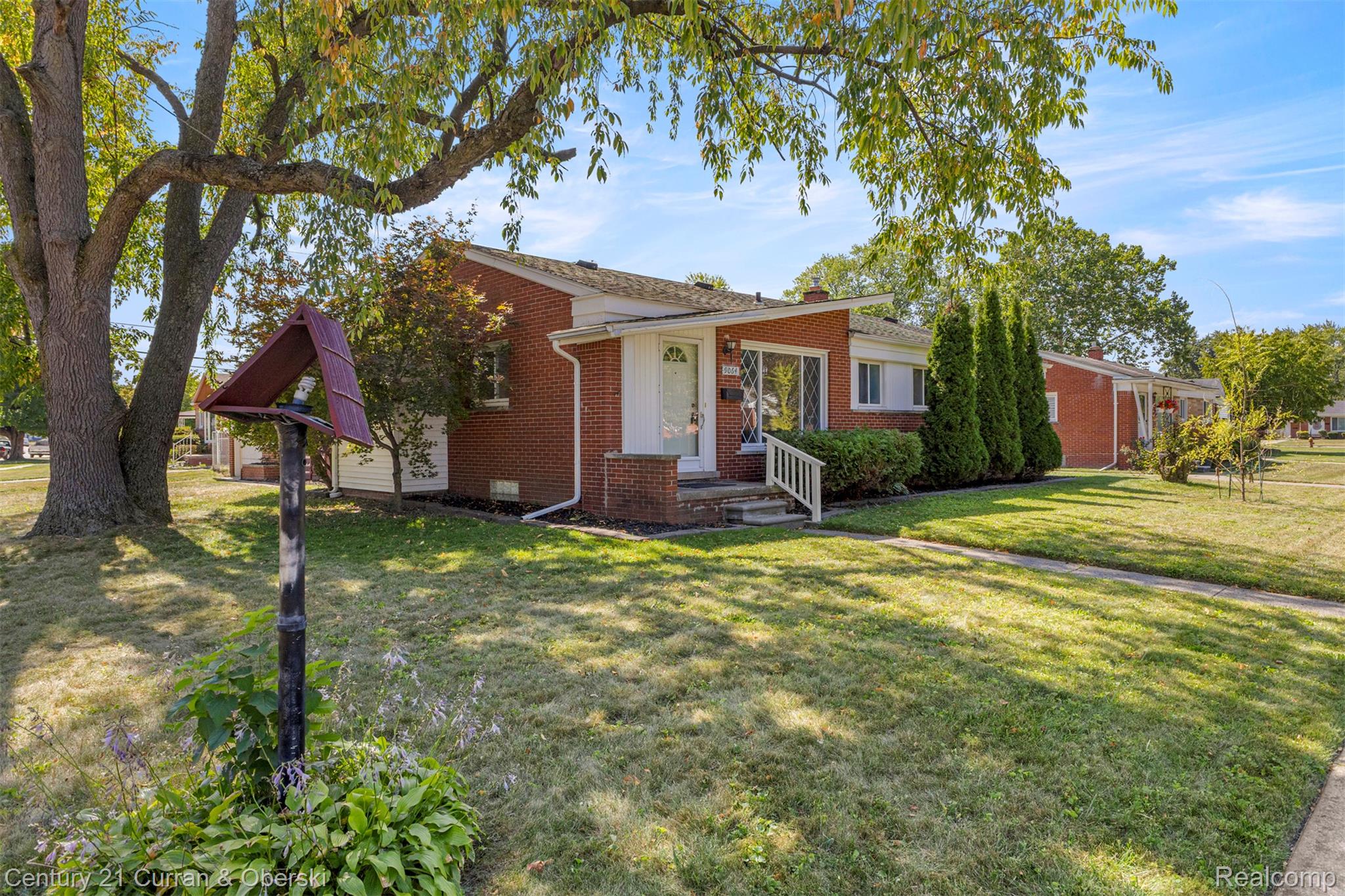 9064 Robindale, For Sale in Redford - eXp Realty