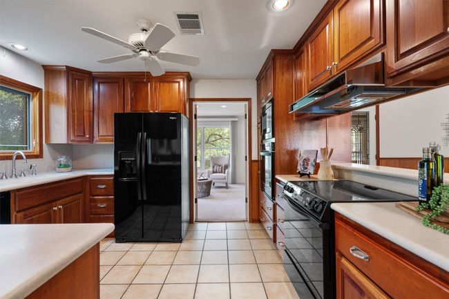4602 Laurel Canyon Dr, House other with 5 bedrooms, 3 bathrooms and 6 parking in Austin TX | Image 16