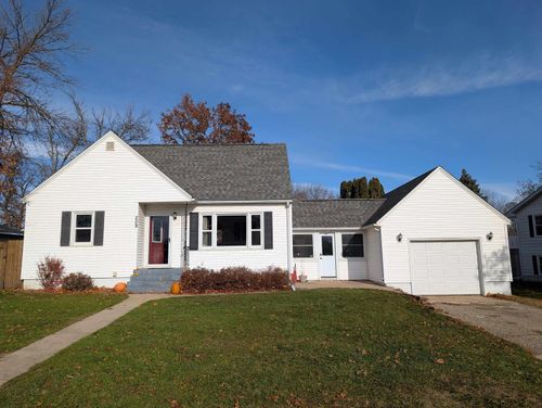 209 E Cabot St, Le Roy, MN, 55951-1240 | Card Image