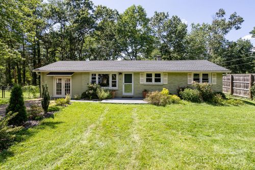 50 Taft St, Black Mountain, NC, 28711-9413 | Card Image