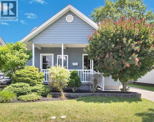 1548 Aubin Rd, Windsor, ON, N8Y4G2 | Card Image