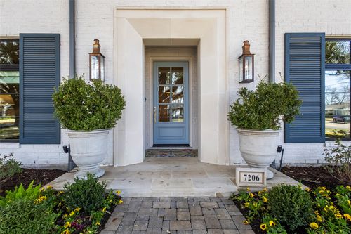 7206 Caillet St, Dallas, TX, 75209-3902 | Card Image