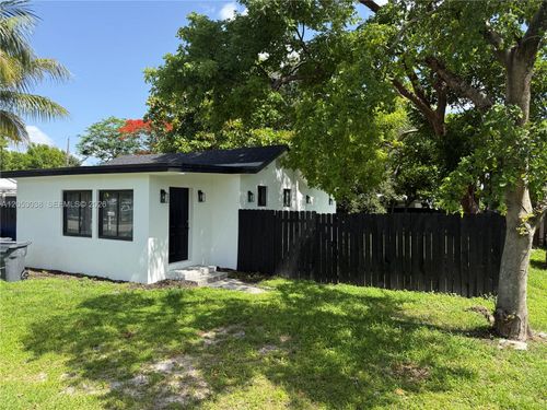 6125 Call St, Hollywood, FL, 33024-6011 | Card Image