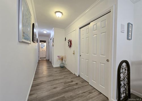 5b-460 Old Town Rd, Brookhaven, NY, 11719 | Card Image