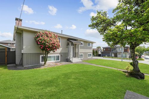 1570 Sperling Ave, Burnaby, BC, V5B4J9 | Card Image