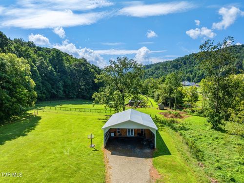 713 Laurels Rd, Johnson City, TN, 37601-5281 | Card Image
