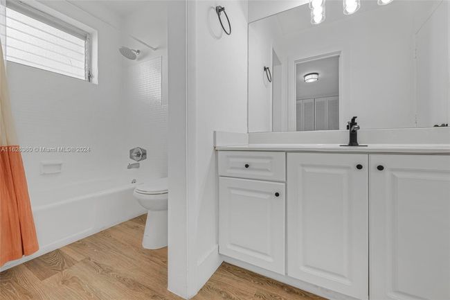 APT-7 - 2858 Pine Tree Dr, Condo with 1 bedrooms, 2 bathrooms and null parking in Miami Beach FL | Image 14