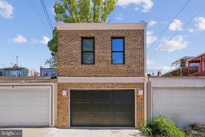 308 11 Th Street Ne, Townhouse with 6 bedrooms, 4 bathrooms and null parking in WASHINGTON DC | Image 3