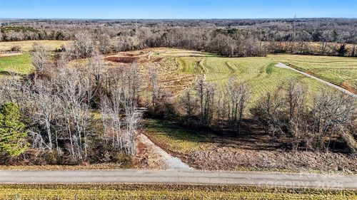 498 Carolina Ridge Rd, Gaffney, SC, 29341-4713 | Card Image