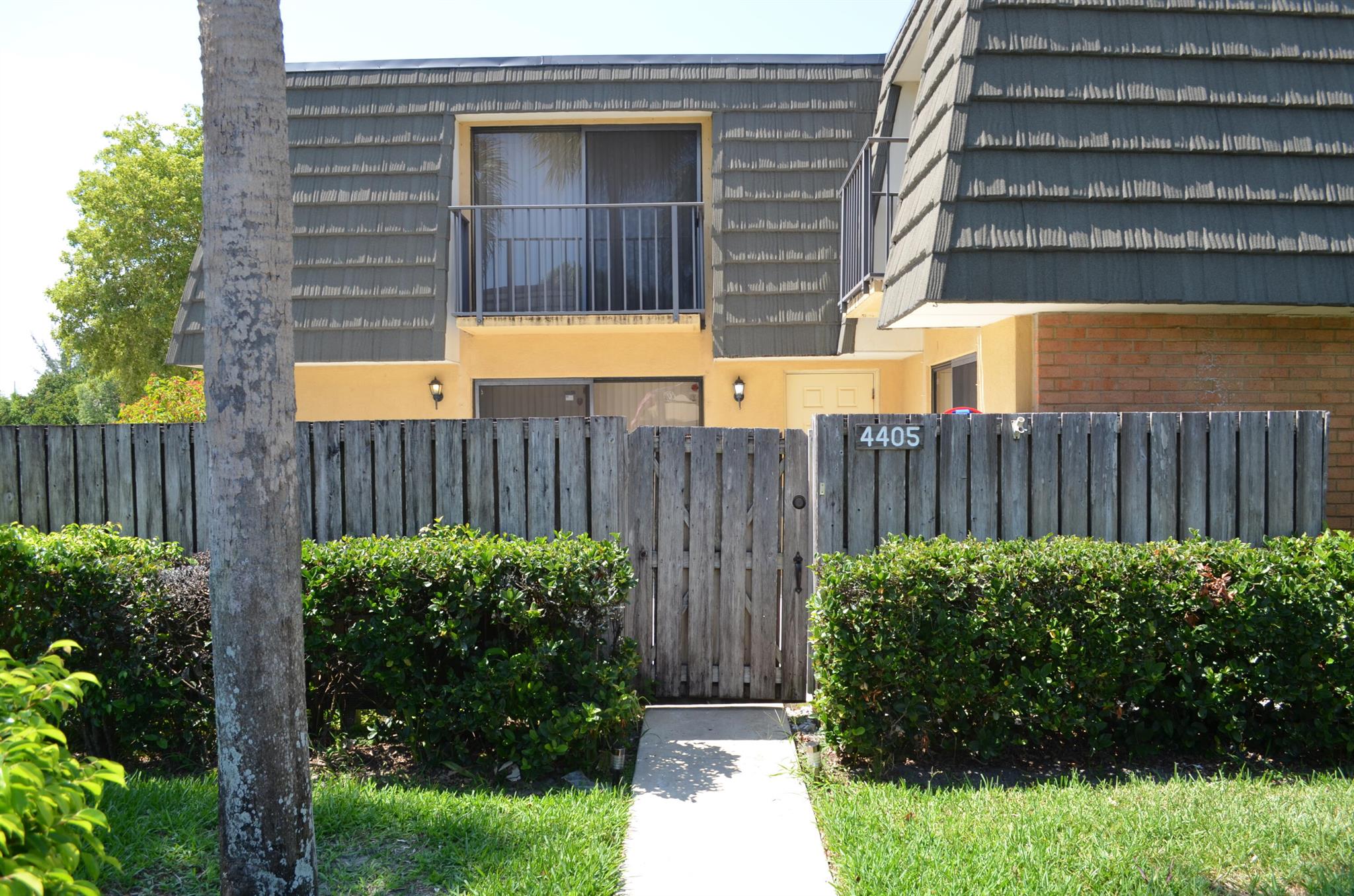 44th Way, West Palm Beach, FL 33407