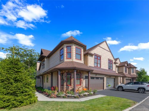 89 Jims Trl, Bayport, NY, 11705-1556 | Card Image