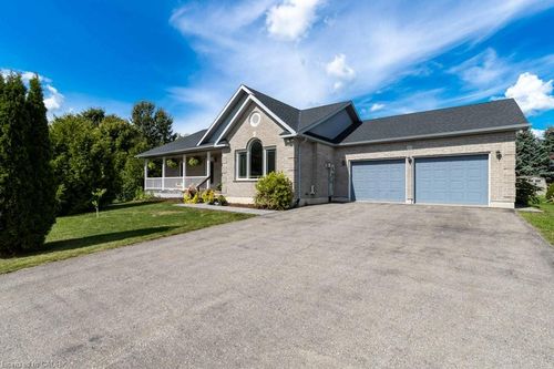 395 Bell St, Palmerston, ON, N0G2P0 | Card Image