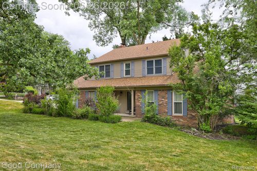 35868 Smithfield Ct, Farmington, MI, 48335-3140 | Card Image