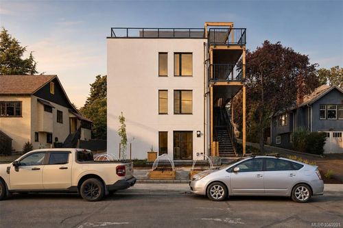 2-958 Wollaston St, Esquimalt, BC, V9A5B2 | Card Image
