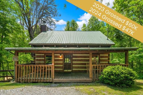 1626 Lake Dr, Gatlinburg, TN, 37738-5518 | Card Image