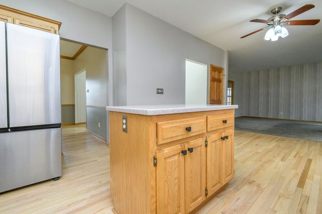 504 Eastern Trl, House other with 4 bedrooms, 4 bathrooms and null parking in MUKWONAGO WI | Image 15