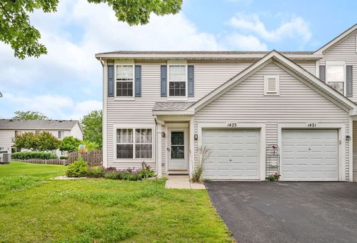 1423 Red Top Ln, Minooka, IL, 60447-8213 | Card Image