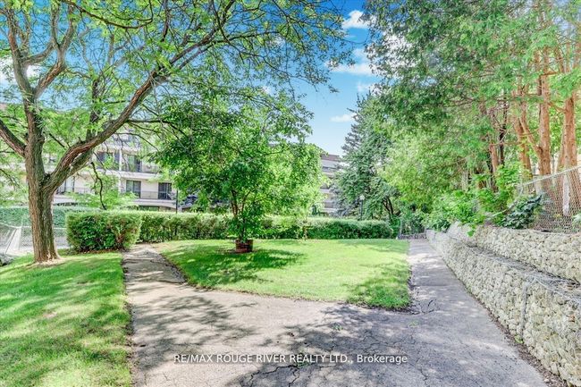 21 - 25 Pebble Byway, Condo with 3 bedrooms, 2 bathrooms and null parking in North York ON | Image 32