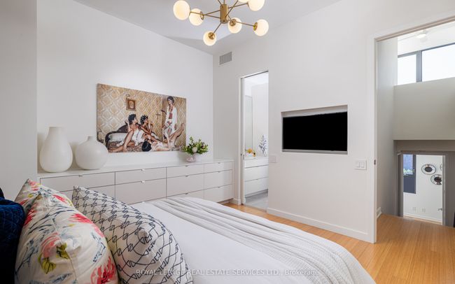 9B Gilead Pl, House attached with 4 bedrooms, 3 bathrooms and 1 parking in Toronto ON | Image 18