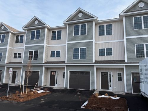 4C Dearborn St, Manchester, NH, 03103-3615 | Card Image