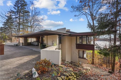 1348 Mockingbird Dr, Kent, OH, 44240-6204 | Card Image