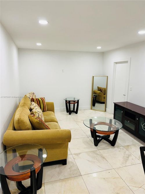 2-1723 Jackson St, Hollywood, FL, 33020-5121 | Card Image