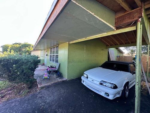 7570 Venetian St, Miramar, FL, 33023-2516 | Card Image