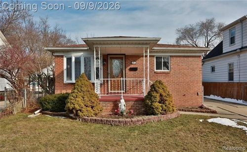 1257 Lindbergh St, Wyandotte, MI, 48192-3410 | Card Image