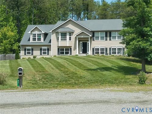 121 Delaware Dr, Ruther Glen, VA, 22546-5328 | Card Image