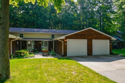 3668 S Timber Trail, SUAMICO, WI, 54173 | Card Image