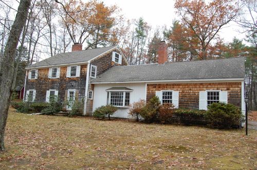 18 Horizon Dr, Bedford, NH, 03110-6310 | Card Image