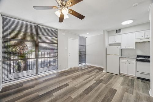 apt-7-1901 Whitney St, Houston, TX, 77006-1447 | Card Image