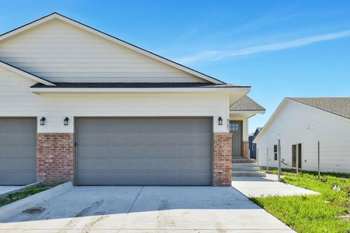 9199 E Chris St, Bel Aire, KS, 67226-6413 | Card Image