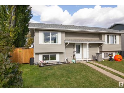 15 Wedow Dr, Home with 3 bedrooms, 2 bathrooms and null parking in Whitecourt AB | Image 2