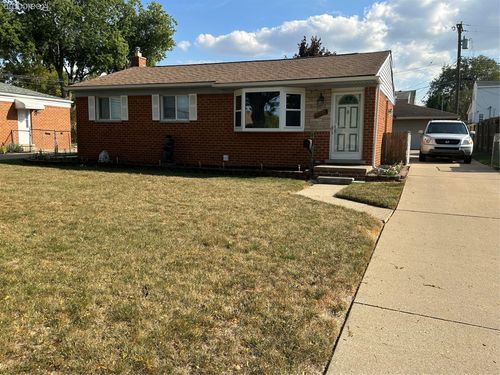 31453 Bridge St, Garden City, MI, 48135-1727 | Card Image