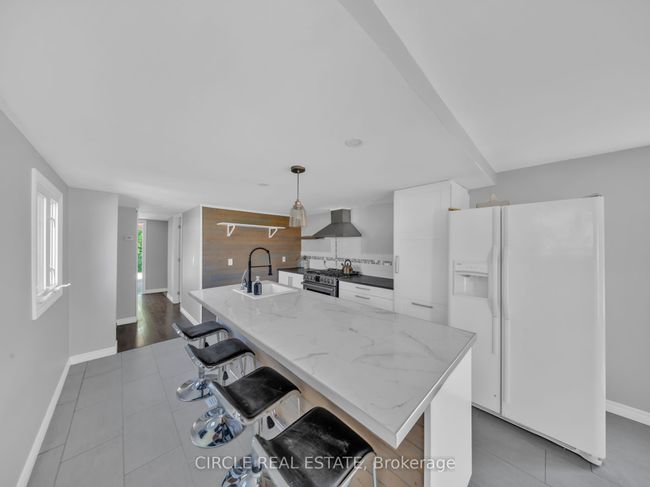 5 Maple Dr, Home with 2 bedrooms, 2 bathrooms and 4 parking in Mcgregor ON | Image 34