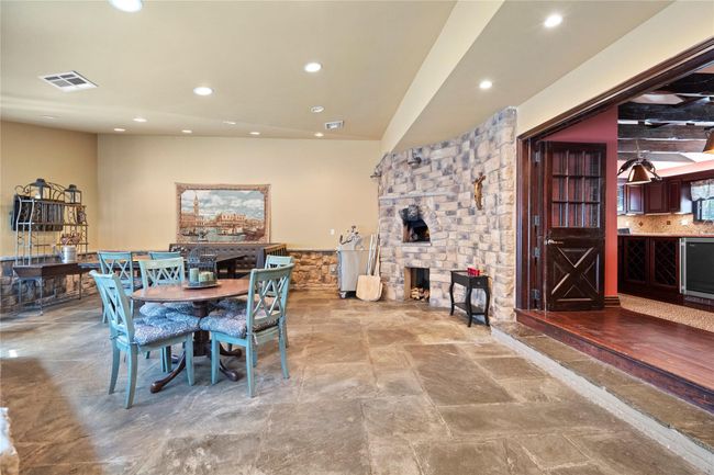 Dining Area | Image 9