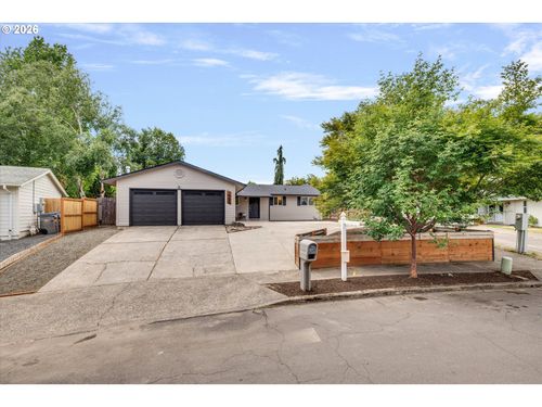 12450 Sw Bell Ct, Tigard, OR, 97223-1823 | Card Image
