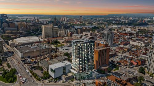 {{alt}} | Card Image