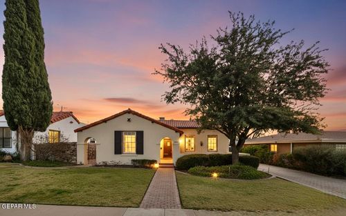 520 Blacker Ave, El Paso, TX, 79902-2709 | Card Image