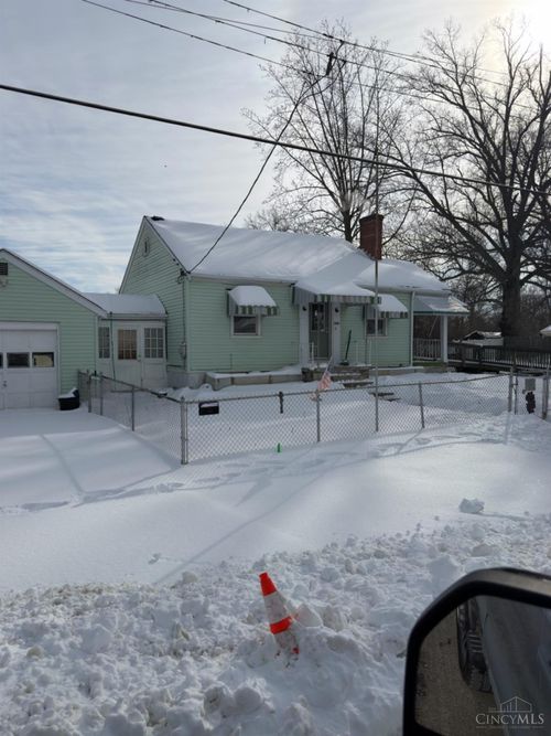 8802 Pineridge Rd, Cincinnati, OH, 45223 | Card Image